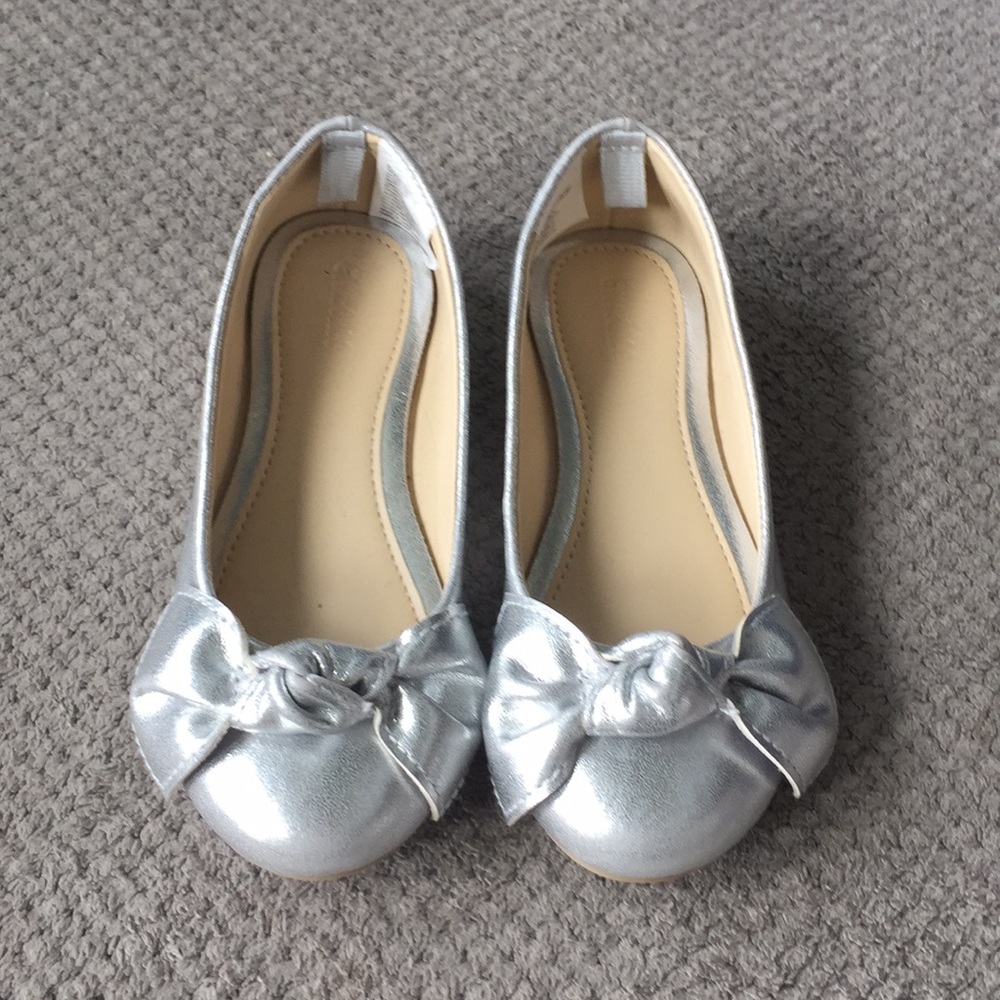 Gymboree silver bow flats
